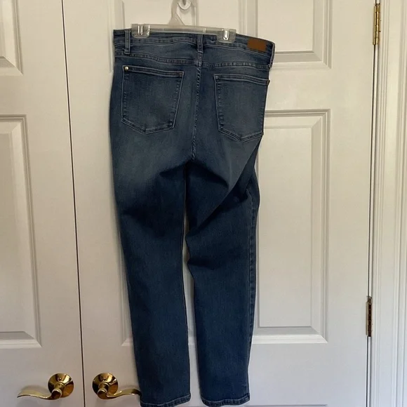 Judy Blue Boyfriend Fit Women's Jeans - Picture 3 of 9